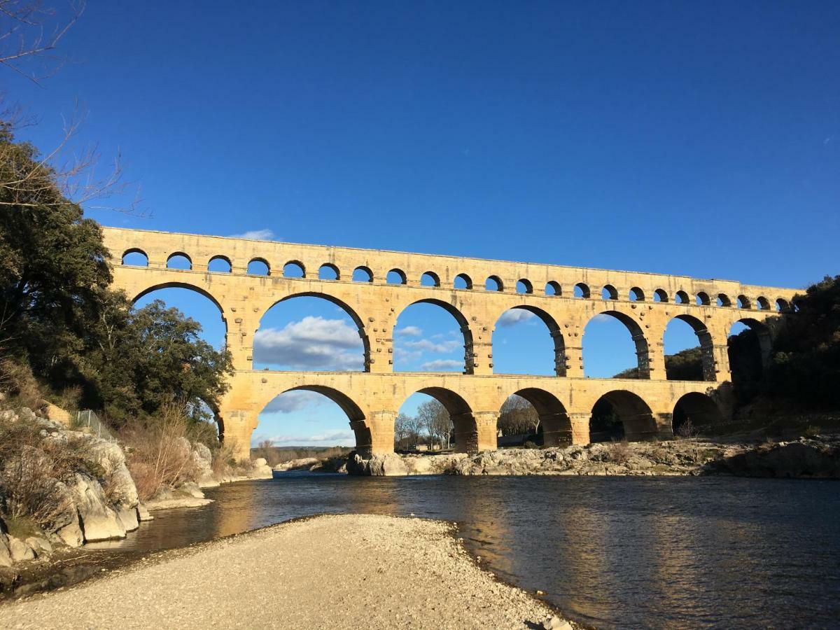 A Gauche Du Pont Hotel Vers-Pont-du-Gard Exterior foto