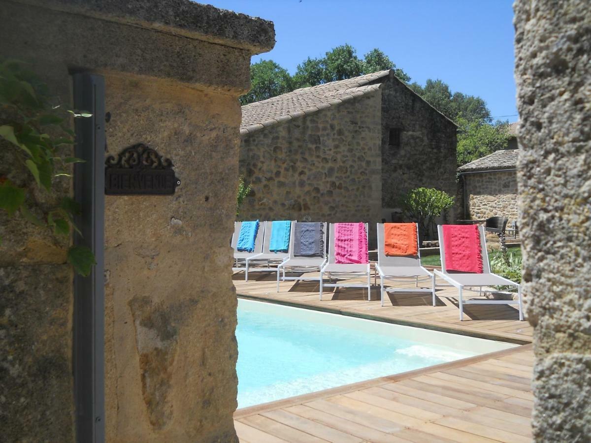 A Gauche Du Pont Hotel Vers-Pont-du-Gard Exterior foto